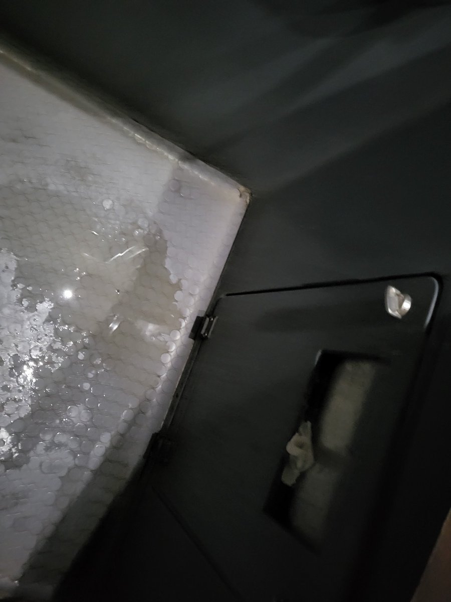 MrPunJobby's tweet photo. If this is the state of Vande Bharat (22435), then I regret putting my trust in this train.  Only 1 of the 2 washrooms working, but stinking and in dirty state. Even outside the toilet, it is dirty. @AshviniVaishnav @indianrailway__ @IRCTCofficial @VandeBharatExp @RailMinIndia https://t.co/i6M06h4dui