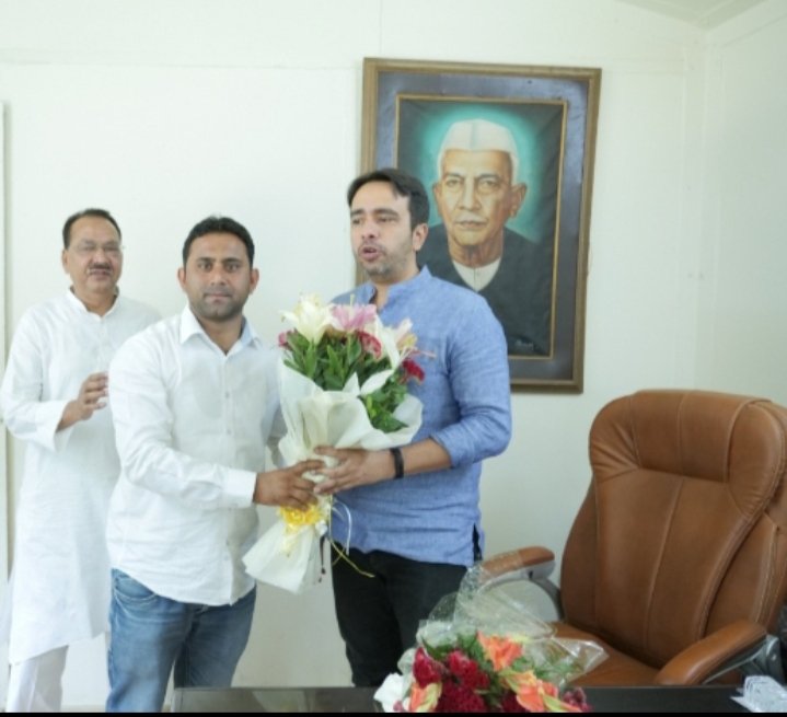 NazimAbrar1's tweet photo. राष्ट्रीय लोकदल के राष्ट्रीय अध्यक्ष वह राज्यसभा सांसद जयंत चौधरी जी को केंद्रीय सरकार में मंत्री बनाए जाने पर हार्दिक शुभकामनाएं https://t.co/W5bogG8QCC
