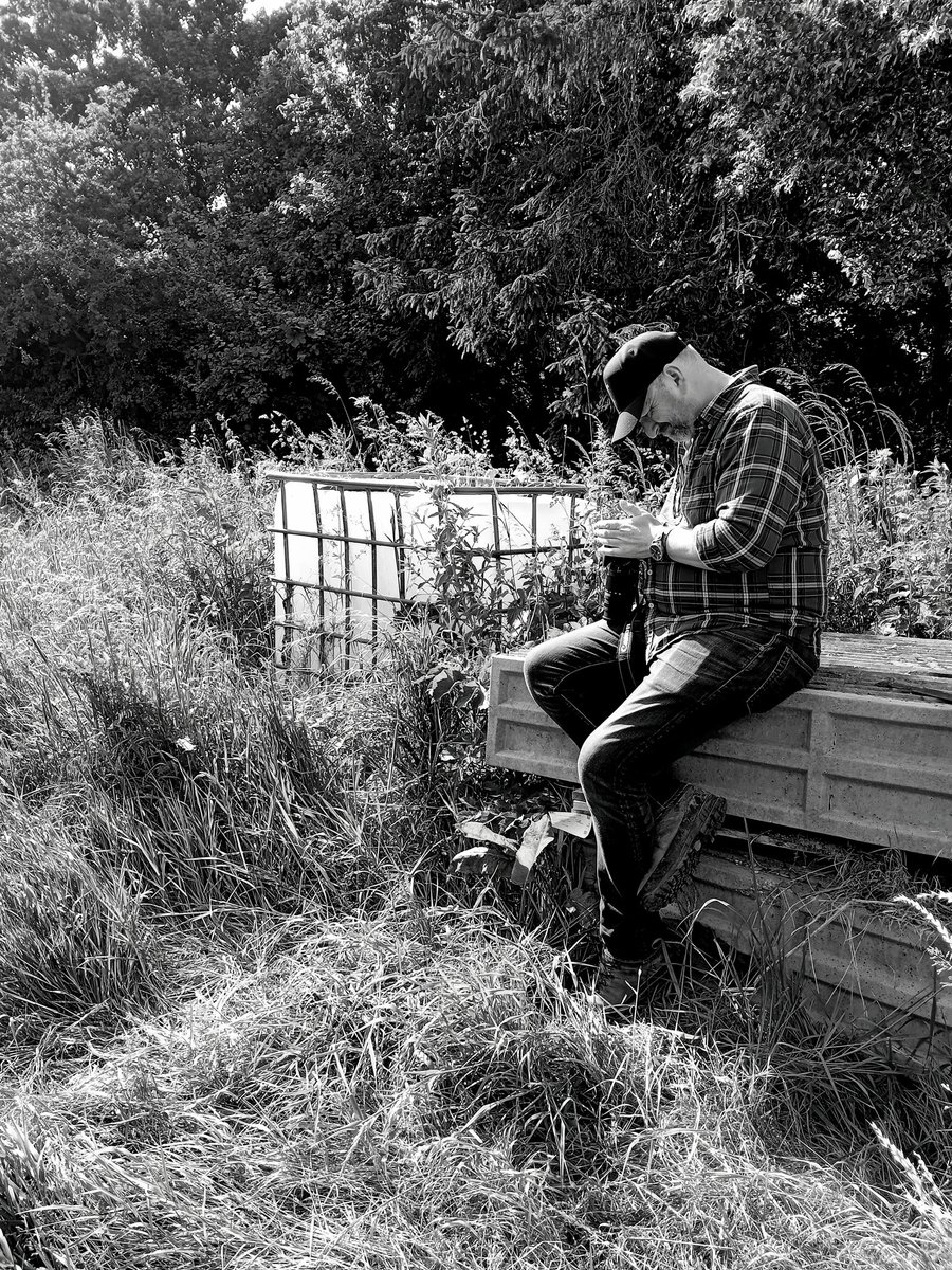 Warren_Badenski's tweet photo. So working on @JaninePipe28 film #CharlieFoxtrot I got to meet Neil Marshall, director of #DogSoldiers #TheDecent #Doomsday and others, and while I didn't get to speak to him much (very busy day) I did manage to take this photo while I thought looked really nice https://t.co/1EzrqWmodG