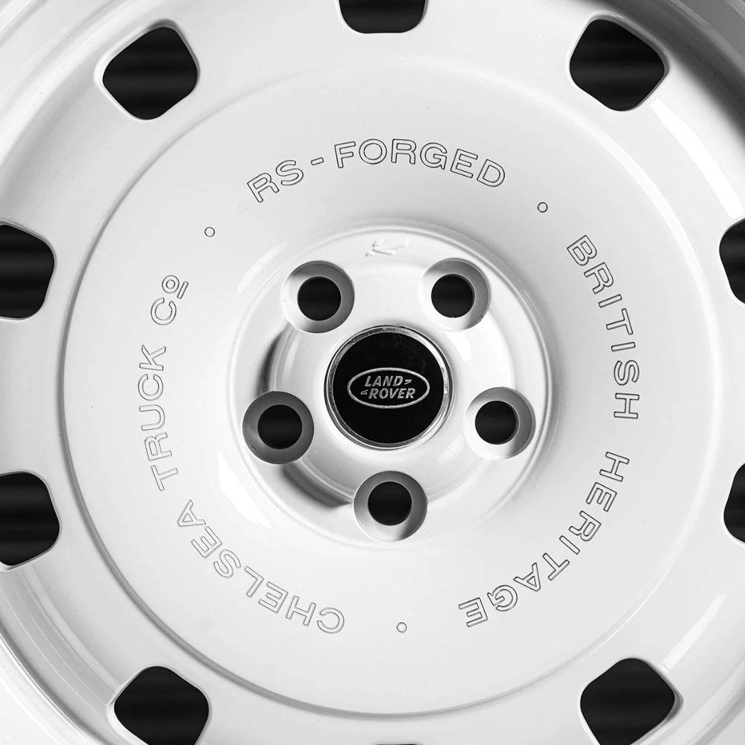 ProjectKahn's tweet photo. Brand: KAHN® British Heritage Wheels
Model: Range Rover (2018-2022)
Material: RS Forged Alloy
Colour: Gloss White
Size: 22”
https://t.co/WeA3sH6VzI
Copyright Design by KAHN®
#ProjectKahn #KahnDesign #RangeRover #4x4 #wheels #BritishHeritage #RSForged #offroad #cars #London https://t.co/Y3CLkf8ny2