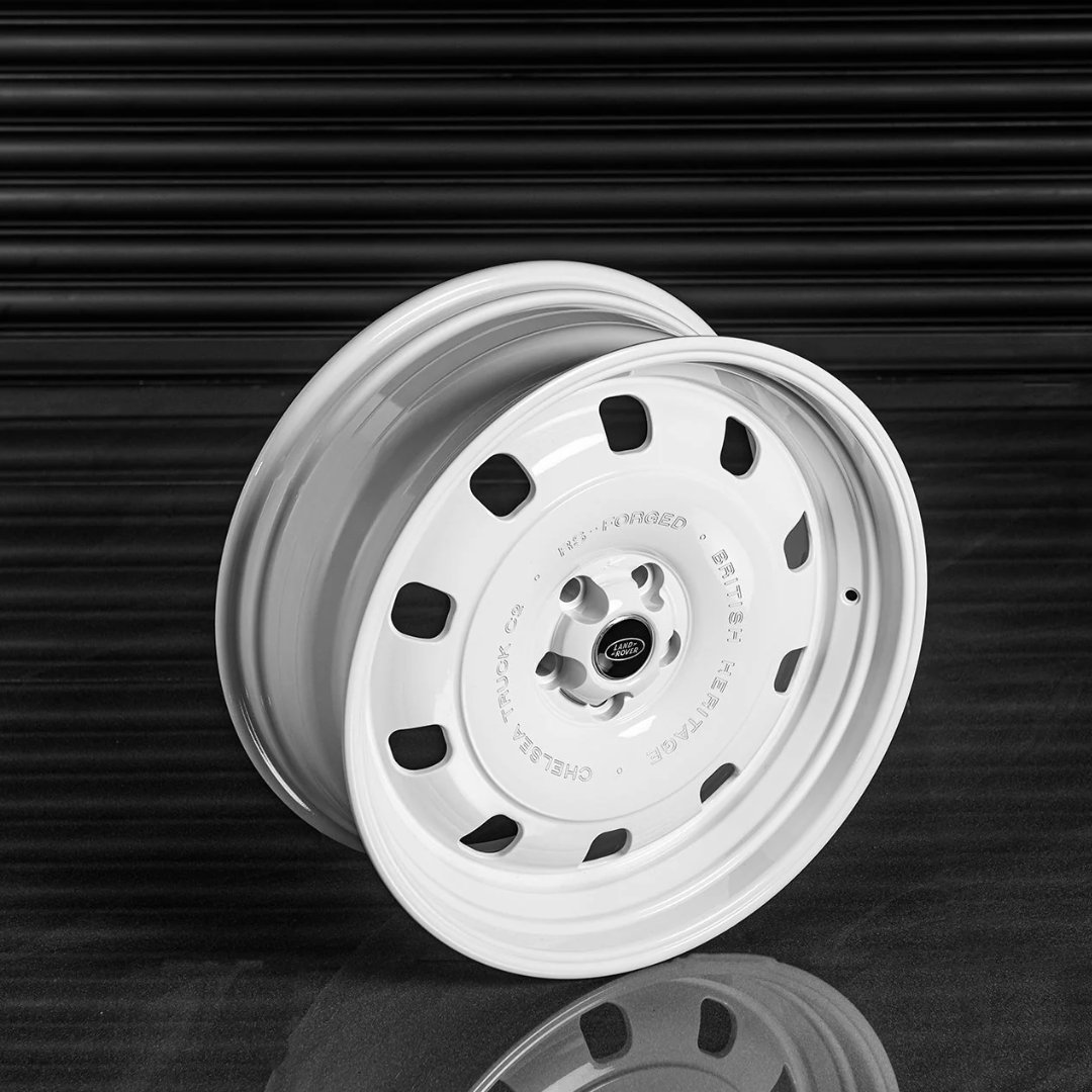ProjectKahn's tweet photo. Brand: KAHN® British Heritage Wheels
Model: Range Rover (2018-2022)
Material: RS Forged Alloy
Colour: Gloss White
Size: 22”
https://t.co/WeA3sH6VzI
Copyright Design by KAHN®
#ProjectKahn #KahnDesign #RangeRover #4x4 #wheels #BritishHeritage #RSForged #offroad #cars #London https://t.co/Y3CLkf8ny2