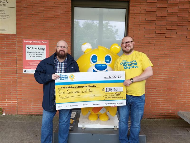 Chazzynat3r's tweet image. Went and met Theo and friends at the Sheffield Children&apos;s Hospital today 🥰  Thanks again to all that contributed and popped into stream and gamed with us, all much appreciated.  Raised a whopping £1002 for them, lets go!! tchc.org.uk #tchc #twitch #charity