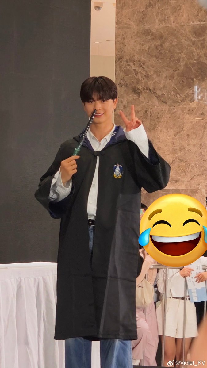 illbeyourstar7's tweet photo. 역시 우리 육성재😂😂😂😂😂😂 https://t.co/Cn6ffzP3o5