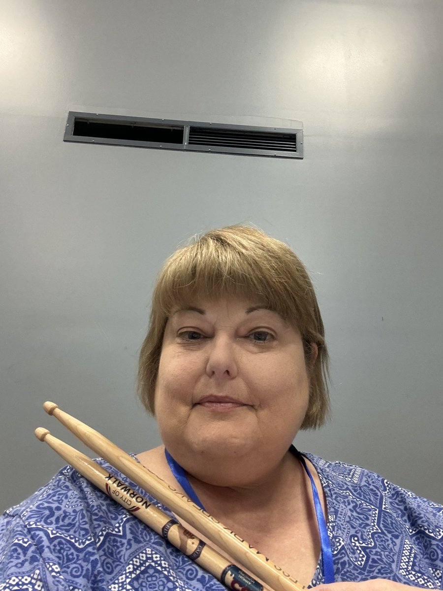 jeniley's tweet photo. Learning to teach like a rock star with Marvelless Mark @KyCharge @KEDCGrants https://t.co/BX5vq09wae