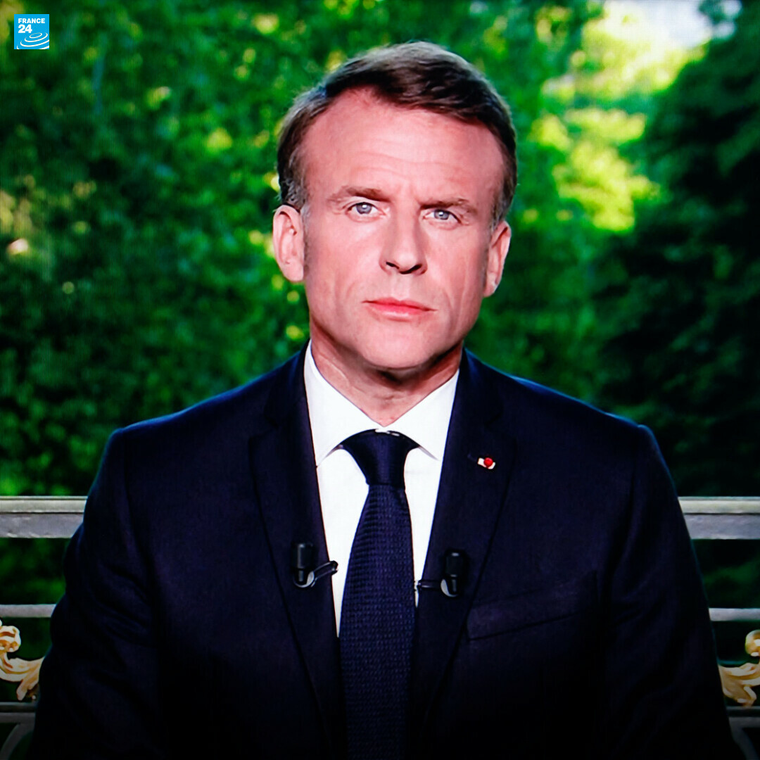 France24_es's tweet photo. 🇪🇺 🗳️ Los resultados de las elecciones al Parlamento Europeo muestran ahora una #Europa más inclinada a la derecha, aunque con un centro que se mantiene y está dispuesto a impulsar una fuerza proeuropea para los próximos cinco años ➡️ https://t.co/3Ajt1oXeis https://t.co/AfYaiDPCAg