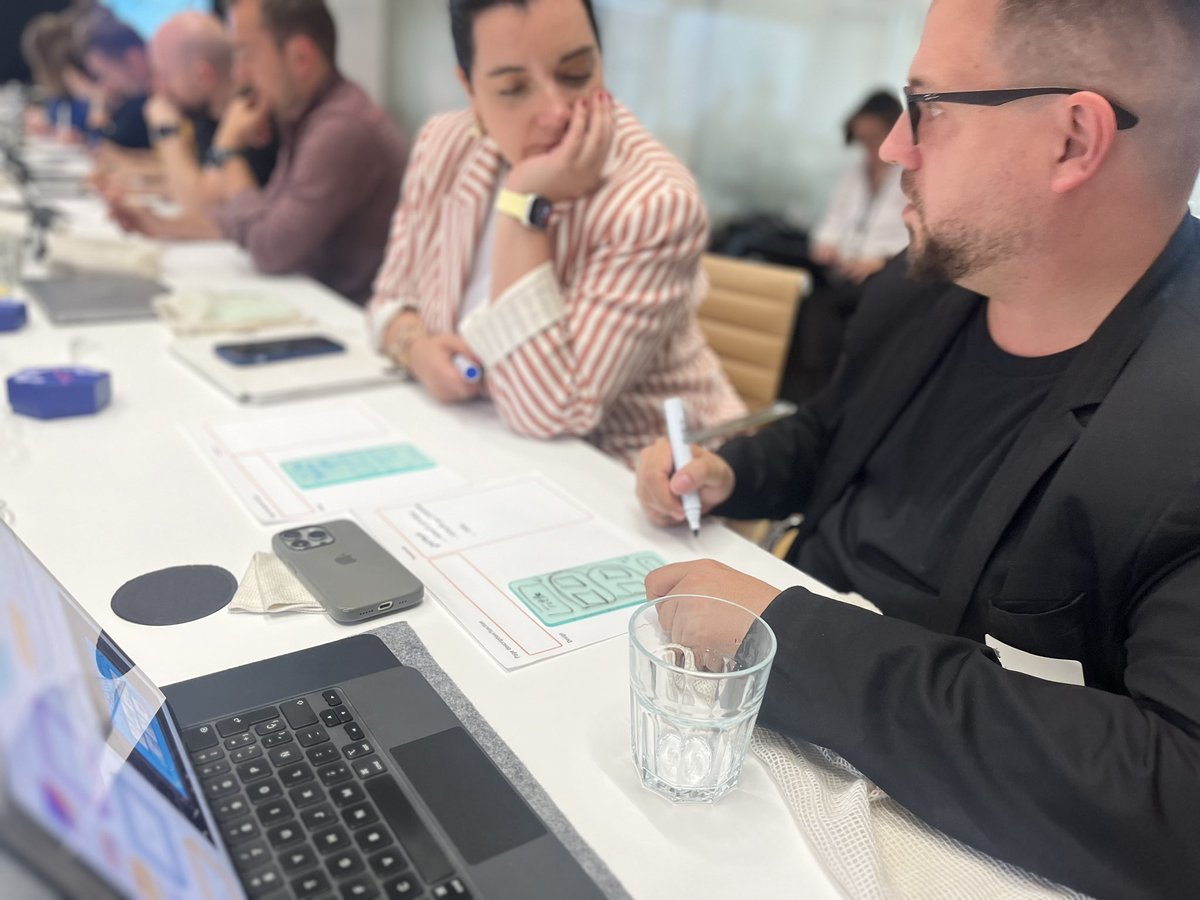 ChrisDithmer's tweet image. Apps ultimately rely on a great idea. Without a good idea, the purpose of the app vanishes, and it loses its significance.

That&apos;s why it&apos;s so important to work on idea development and sketching to unfold the potential in students&apos; ideas.

#ADE2024 #EveryoneCanCreate #iPad