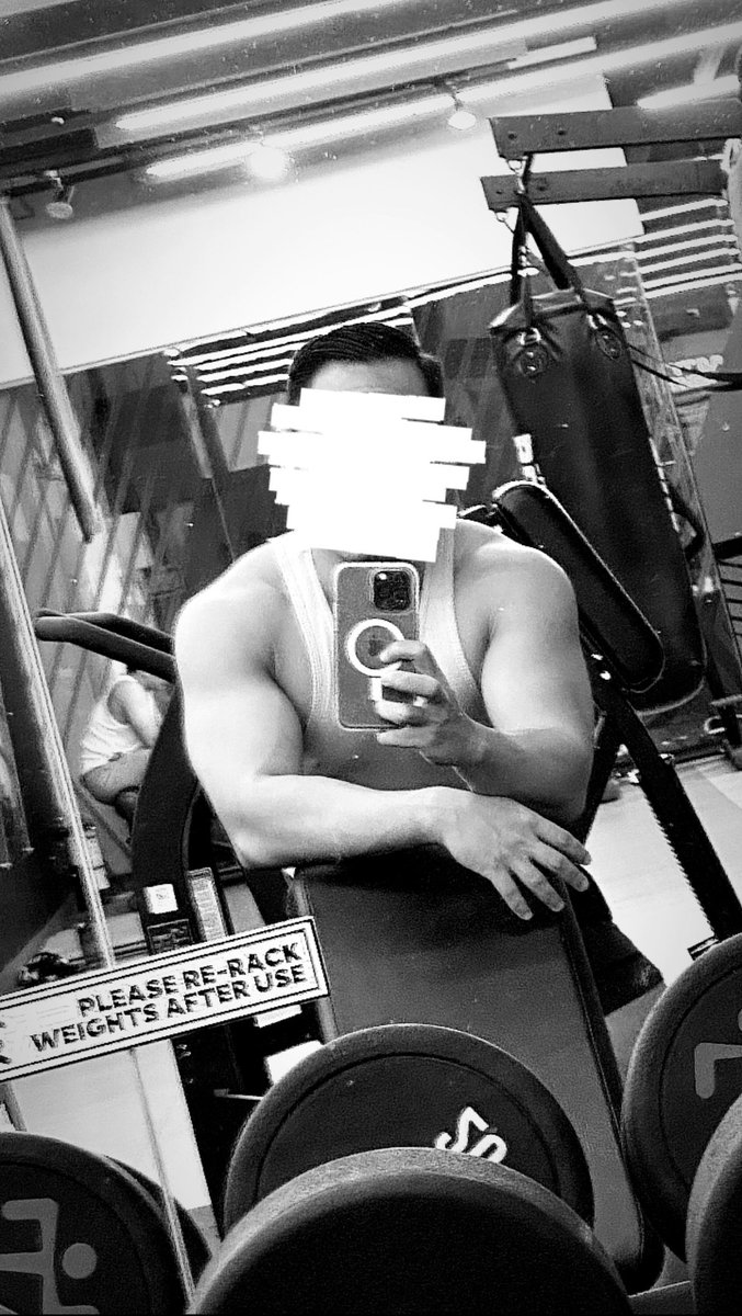 Late night workout after a long day 💪