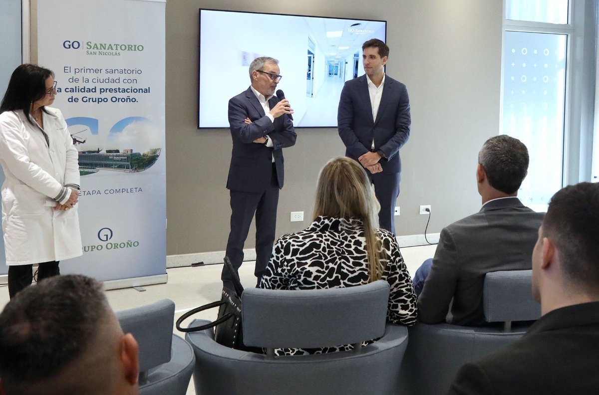 mariorussoarg's tweet photo. Junto a la secretaria general de la Presidencia, @KarinaMileiOk; el presidente de la Cámara de Diputados, @MenemMartin; y el intendente, @santipassaglia, participamos de la inauguración del Sanatorio GO de San Nicolás, el primer centro médico en implementar el sistema de voucher. https://t.co/kqdXIQtOFC