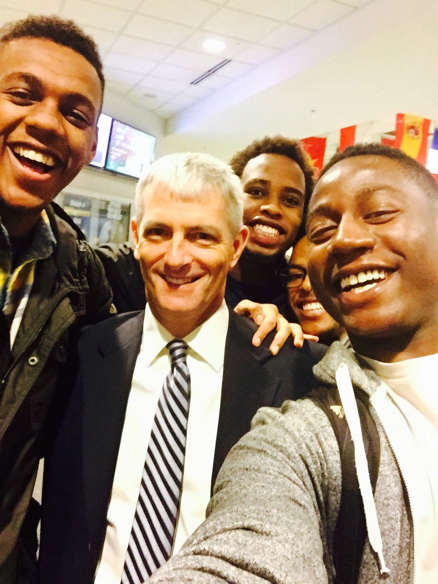 TheyCallMeAzul's tweet photo. Rest Easy @PresLovell 🕊️

Thank you for supporting our right to be Black &amp; happy in a time when that was frowned upon by guys like Brian https://t.co/0QcTs0a1jh