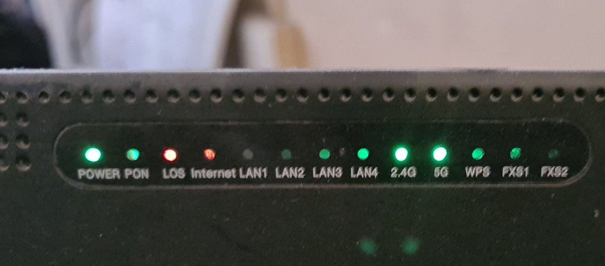 Silvyen's tweet photo. @TELMEXSoluciona para reportar que no tengo servicio de @infinitum https://t.co/aXz2PKA5fg