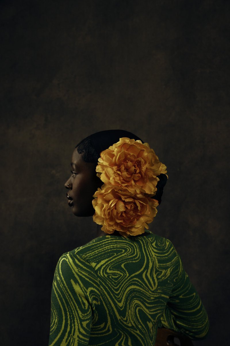 HairAggie's tweet photo. Finger Waves, Headwraps, &amp; Flowers 💐 
#HairByAggie

Photographer📸: @jordanblake587 
Model: @lillies__flower @jackiefaciia 
Studio: @genesisstudiotv https://t.co/GzAKkYa0hw