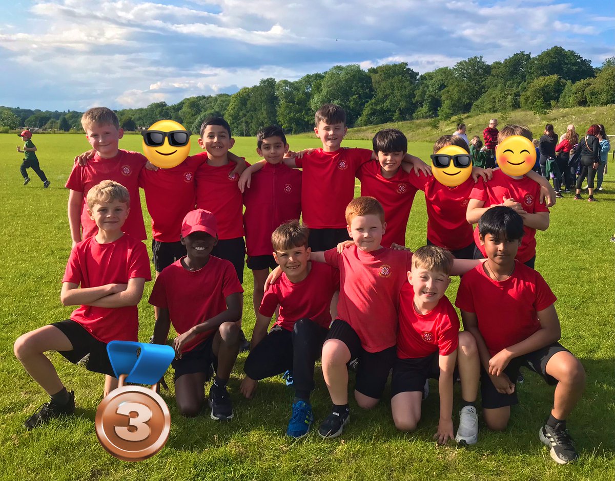 sportyorkemead's tweet photo. Unbelievable! For the 2nd year in a row, @3YorkeMead Sycamore have won the @TRW_SSP Girls’ Athletics Finals! Laurel finished 3rd in the boys event and it is amazing that over 25 schools took part in this competition and @YorkeMead were in the top 3 for both! 👏🏃‍♂️🏃‍♀️🥇🥉#YorkeSport https://t.co/59PZxWRk0E