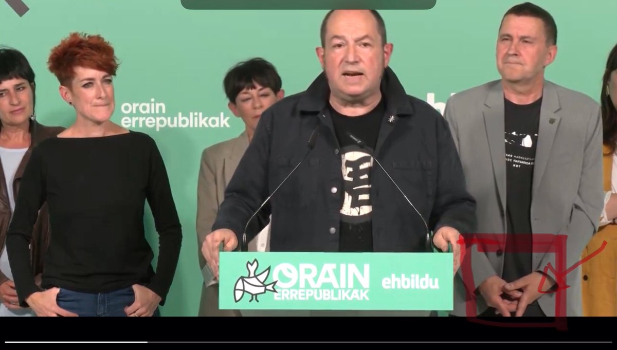Evdall's tweet photo. @OskarMatute #Clubfraternal ¿Podéis dejar de hacer el RIDICULO con el jueguito de la #simbología para dar el mensaje de lo lamepollas que sois al sistema…?
#RamerasNWO https://t.co/MELDTiNIu5