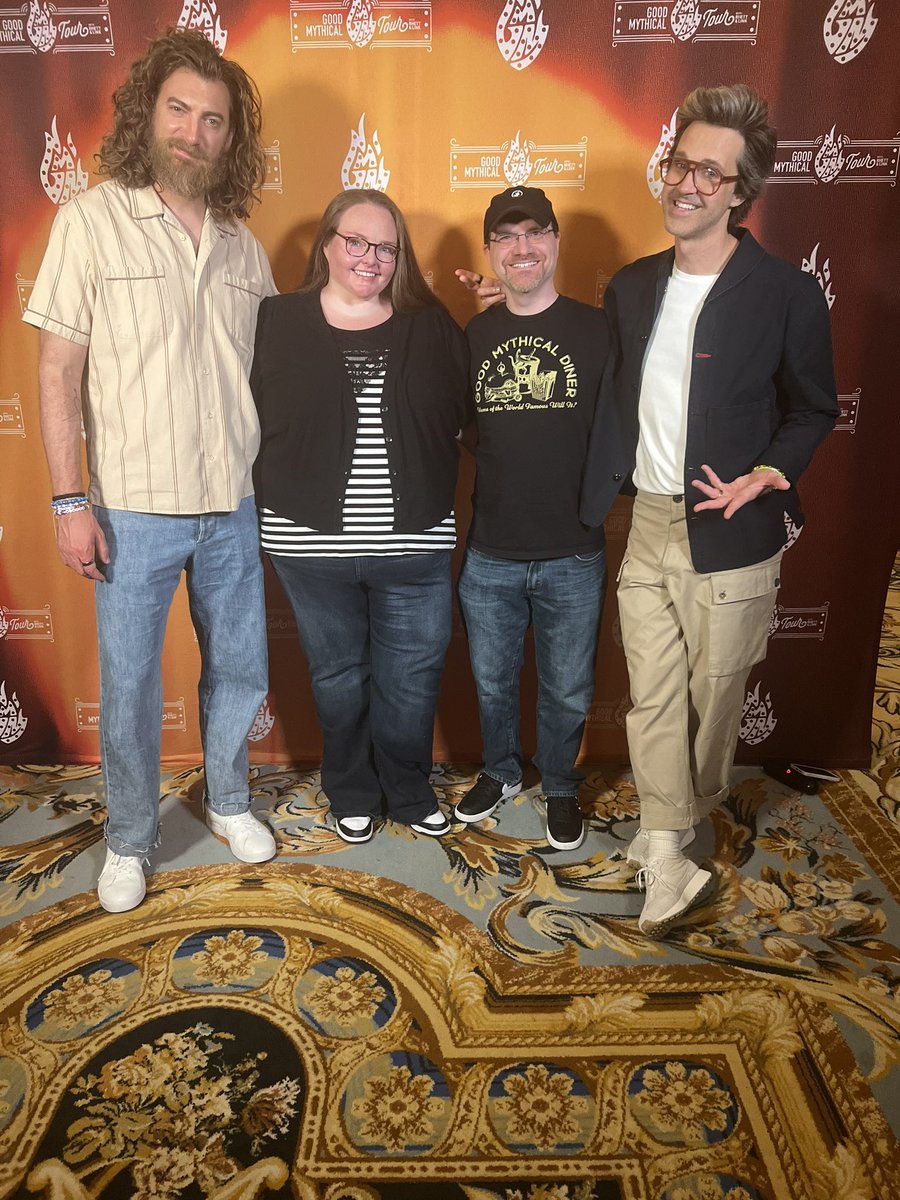 ChrisComando's tweet photo. @Mythical Thanks for a great show @rhettmc @LinkNeal and the Mythical crew! #goodmythicaltour https://t.co/GfZJ6doi4Y