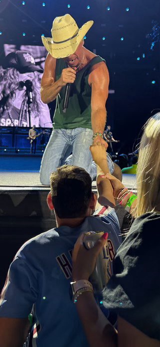 Great time at the  Kenny Chesney concert in Philly. Lauren and Sam were dancing in the aisle and a kindhearted security guard escorted them to the stage. Sam even got a pick from Kenny. What a night! #kennychesney #dobetterforsteve #noshoesnation