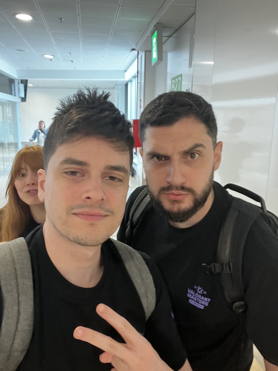 StarWraith's tweet photo. HEMOS ATERRIZADO

QUE SE PREPARE BELLUM QUE ESTAMOS CAMINO A CASA 🔥 https://t.co/EGQ3PUiJyJ