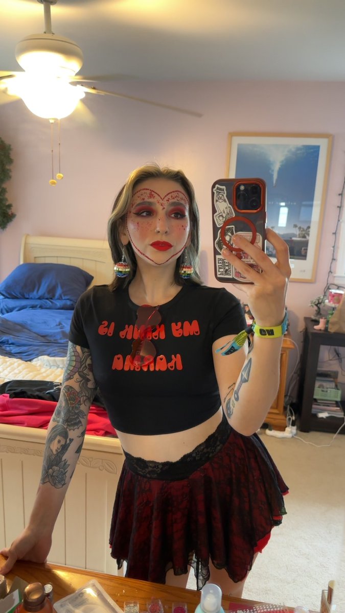 The fit and the makeup <a href="/ChappellRoan/">Chappell Roan</a> <a href="/GovBallNYC/">Gov Ball</a>