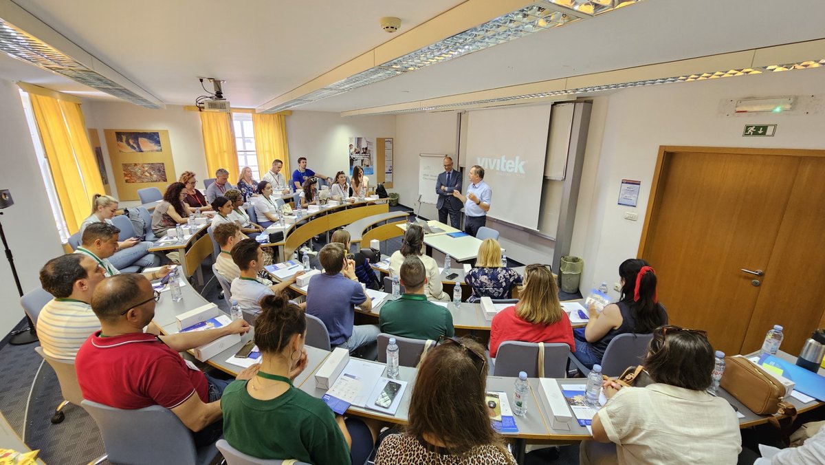 EMUNI University tweet media