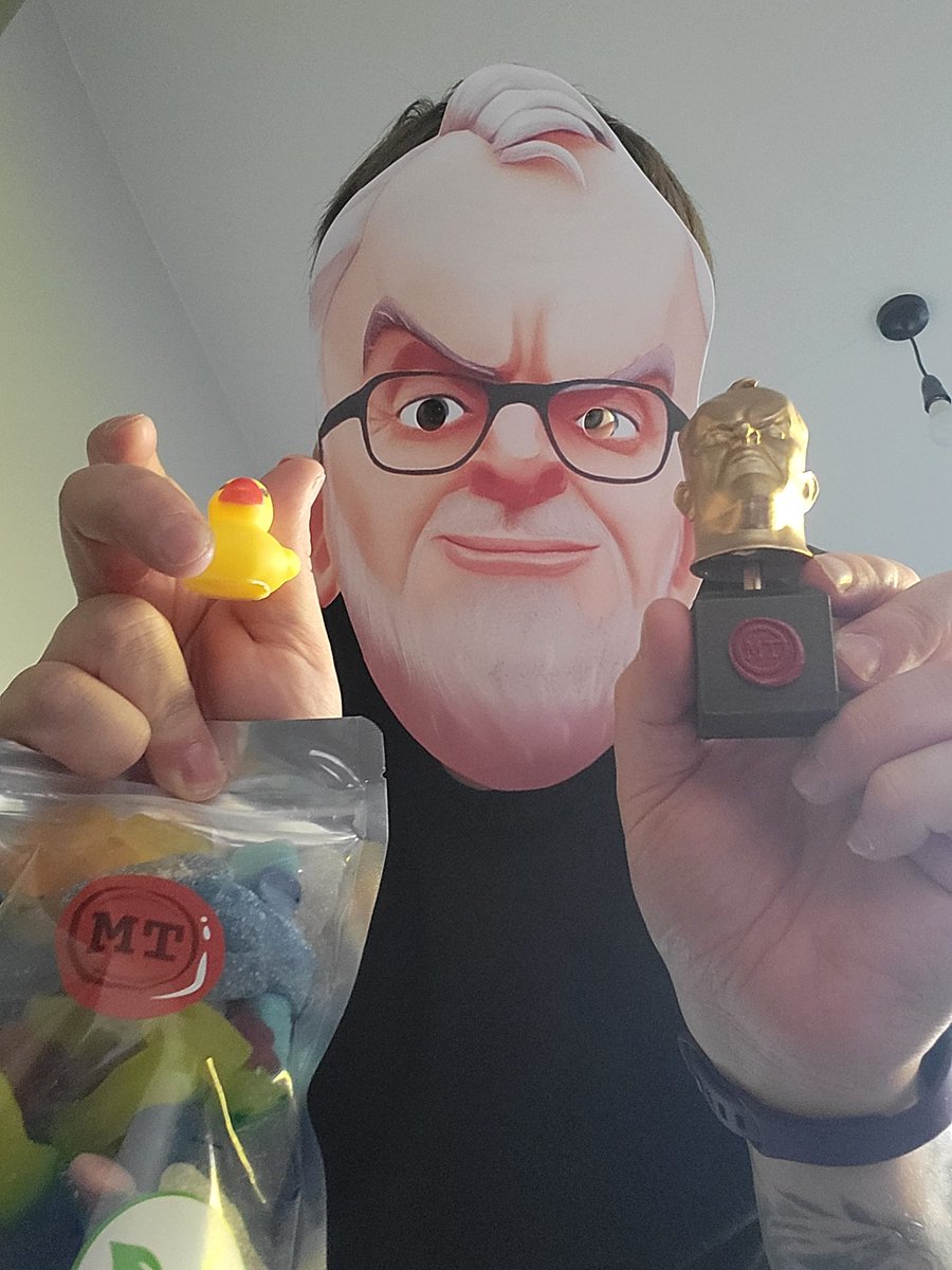 CrossButtonVR's tweet image. Huge thank you to @scallywagarcade for sending out these #TaskmasterVR goodie boxes to @ssAlex984 &amp;amp; @GamesWithTea. 

We're very much looking forward to playing the game.