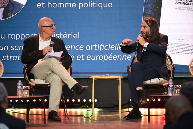 S'il y avait une chose à faire en priorité en santé : 
"La cybersécurité. Il faut protéger les hôpitaux qui se font pirater régulièrement" <a href="/VillaniCedric/">Cédric Villani</a> <a href="/MutNaquitaine/">Mutualité Française Nouvelle-Aquitaine</a>