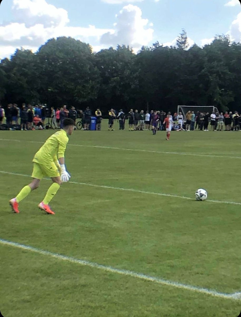 puredeisebla's tweet image. Great start in limerick today 3-0 win over Dundalk and great clean sheet ⁦@goalkeepersanon⁩ ⁦@Burnsy111⁩ #hardworkneverstops