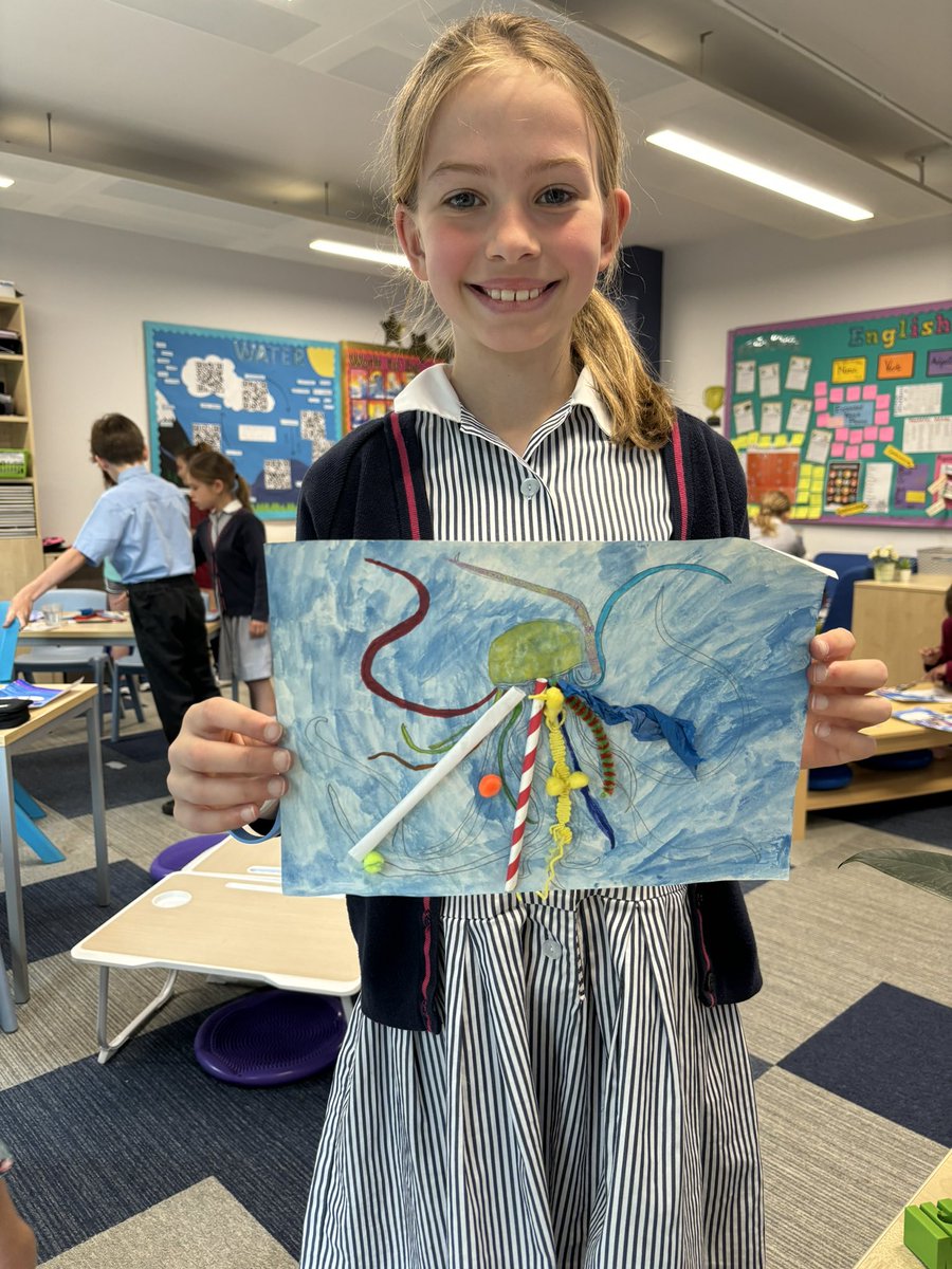 HWD_Lower's tweet photo. #HazelwoodYear4 proudly showing their use of mixed media to create a jellyfish from Kensuke’s Kingdom 🪼🎨
#HazelwoodCreativity https://t.co/wPqVfaXfTR