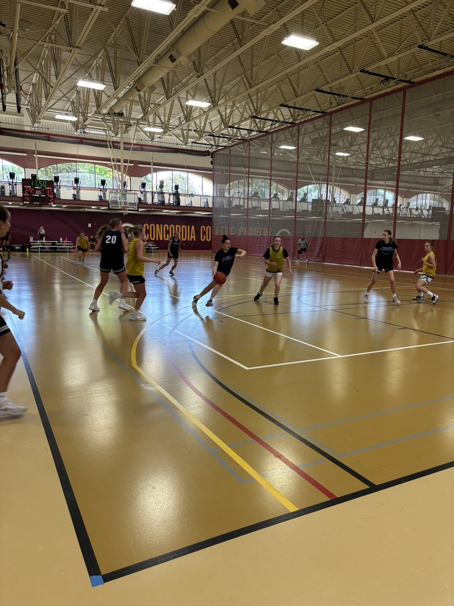 CobberWbb's tweet image. HS Teams Getting Reps at Memorial Today, Let’s Go!🏀🌽 #GetInGetBetter #SummerBallFun