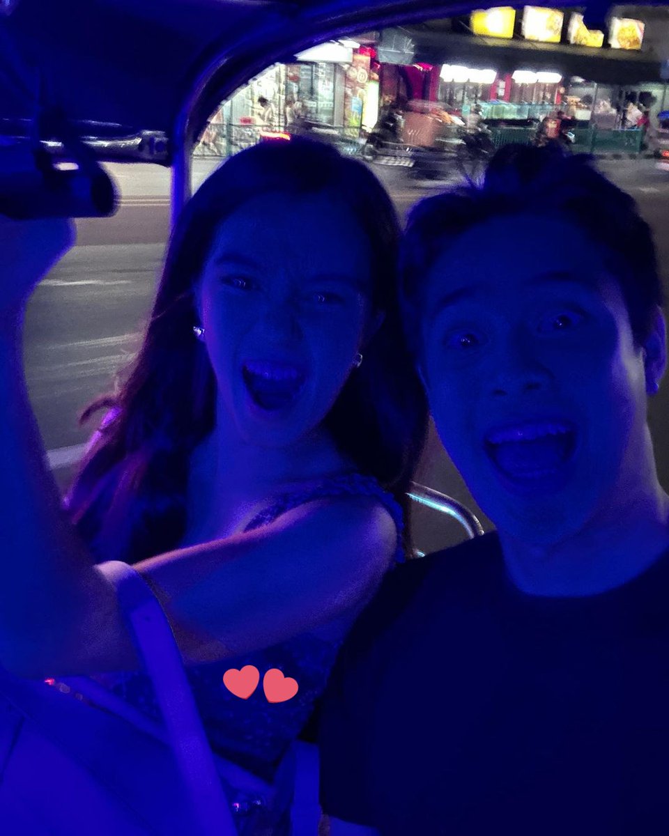 singleness1897's tweet photo. Okay napag connect ko na 😳😉

I didn't graduate Bachelor of Fangirling Major in Connect the dots &amp; Coloring for nothing HAHAHAHA 😝 

May 27, 2024. Pero according to ate, iba mga kasama niya? Alam niyo na paano nangyari yun matatalino na kayo. Balakayojan. 

#DonBelle https://t.co/qBon53VKsX
