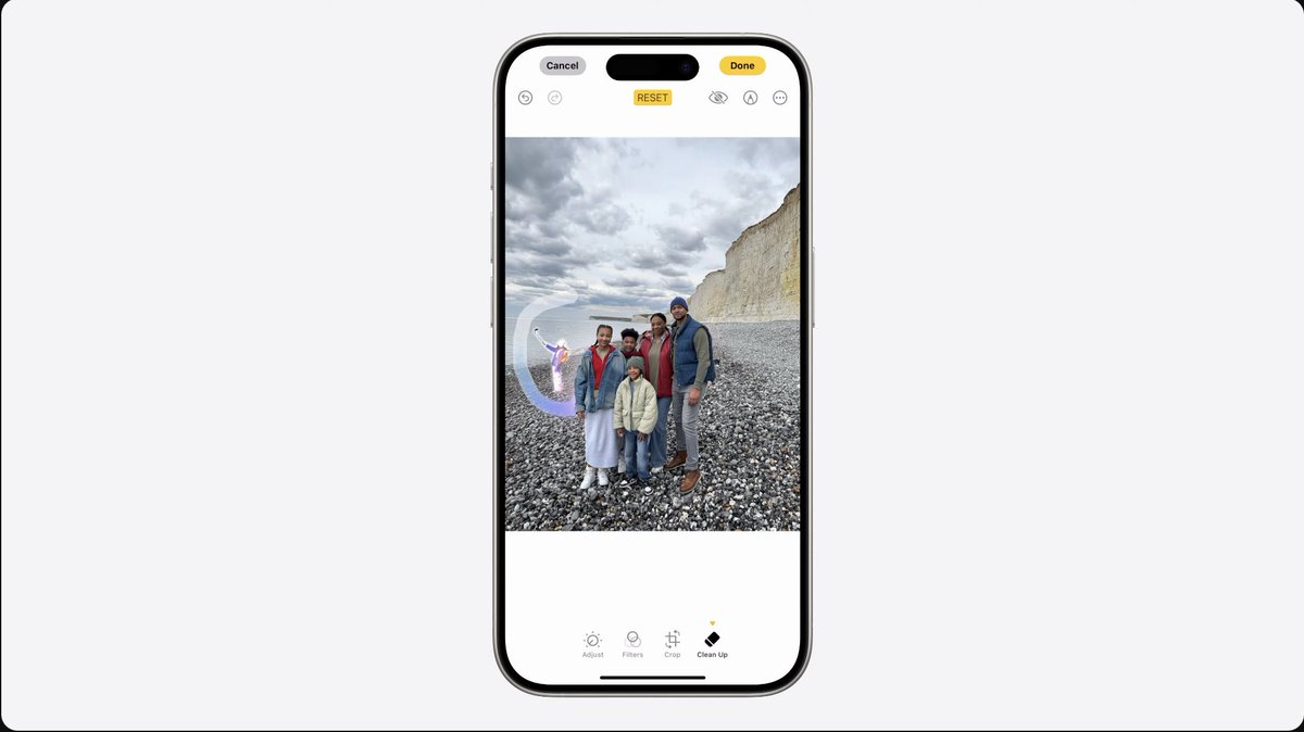 stufflistings's tweet image. New Cleanup tool for removing unwanted objects from images.
#WWDC24 #AppleEvent #iOS18 #AppleIntelligence