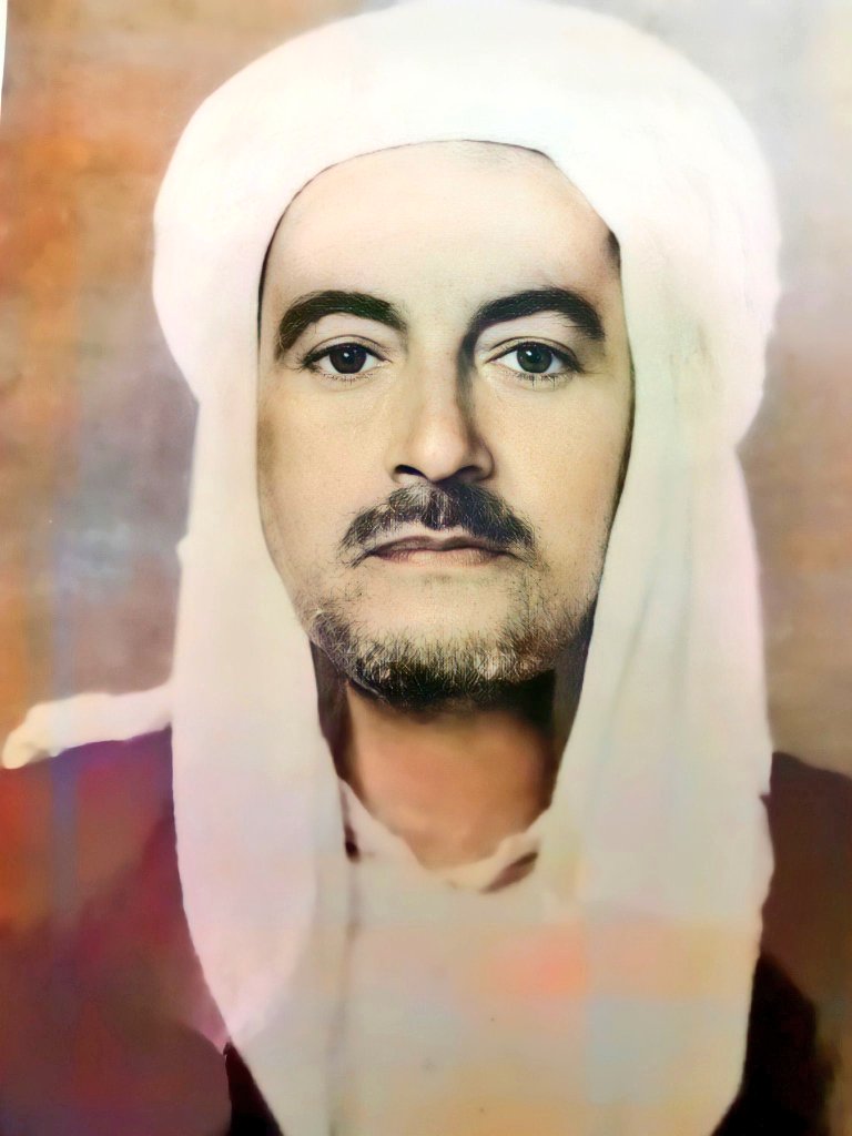 🗞️جانب من اللقاء مع الشيخ هلال بن محمد بن ماجد الجابري في منزله بفلج القبائل، كونه أحد طلاب المدرسة الكمالية، والحديث عن المدرسة الكمالية في فلج القبائل بولاية صحار، وتتلمذه على يد الشيخ القاضي أحمد بن إبراهيم بن يحيى الكمالي في كلا من : صحار، وخصب، وفارس.