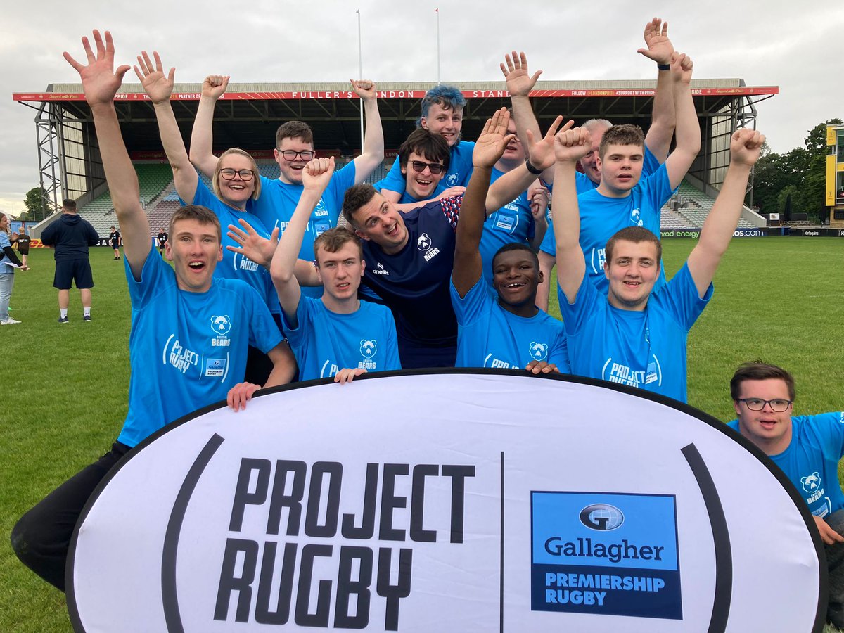 BrisBearsFound's tweet image. A special day at the @premrugby final for our #ProjectRugby friends from @kingswoodrfc &amp;amp; @warmleypkschool Disability Rugby pathway! 🌈

From grassroots to The Stoop to Twickenham Stadium! 8️⃣2️⃣,0️⃣0️⃣0️⃣ supporters watching on as inclusive rugby took centre stage! 🙌