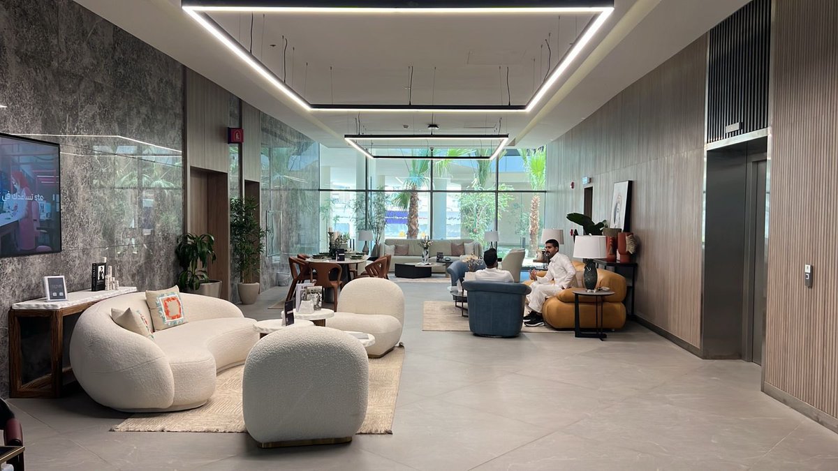 ممتنين بكوننا جزءًا من معرض السكن والعقار التابع لـ <a href="/stc_ksa/">stc السعودية</a> ، لقد كان من دواعي فخرنا أن نُتيح للزوار فرصة الاطلاع على أحدث إبداعاتنا في تصميم وتصنيع الأثاث، والتي القت استحسانًا واسعًا. ونتطلع إلى مواصلة مسيرتنا المتميزة في إثراء تجربة السكن والعيش.