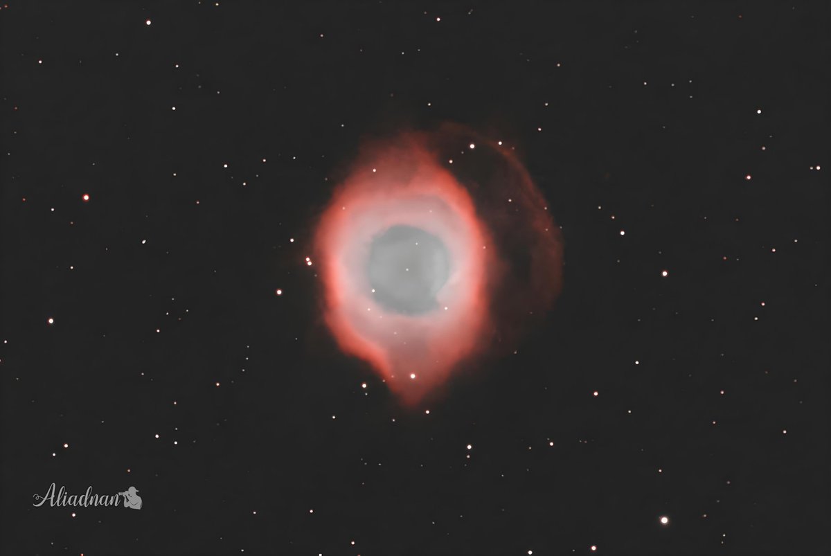 من نتاج المخيم الفلكي الذي اقامه فريق دار السلام الفلكي 
تصويري لسديم هيلكس او سديم عين الاله من سماء محافظة كربلاء قضاء عين التمر من على ضفاف بحيرة  الرزازة.