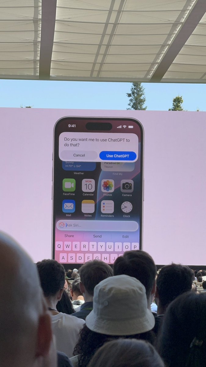 iJustine tweet media