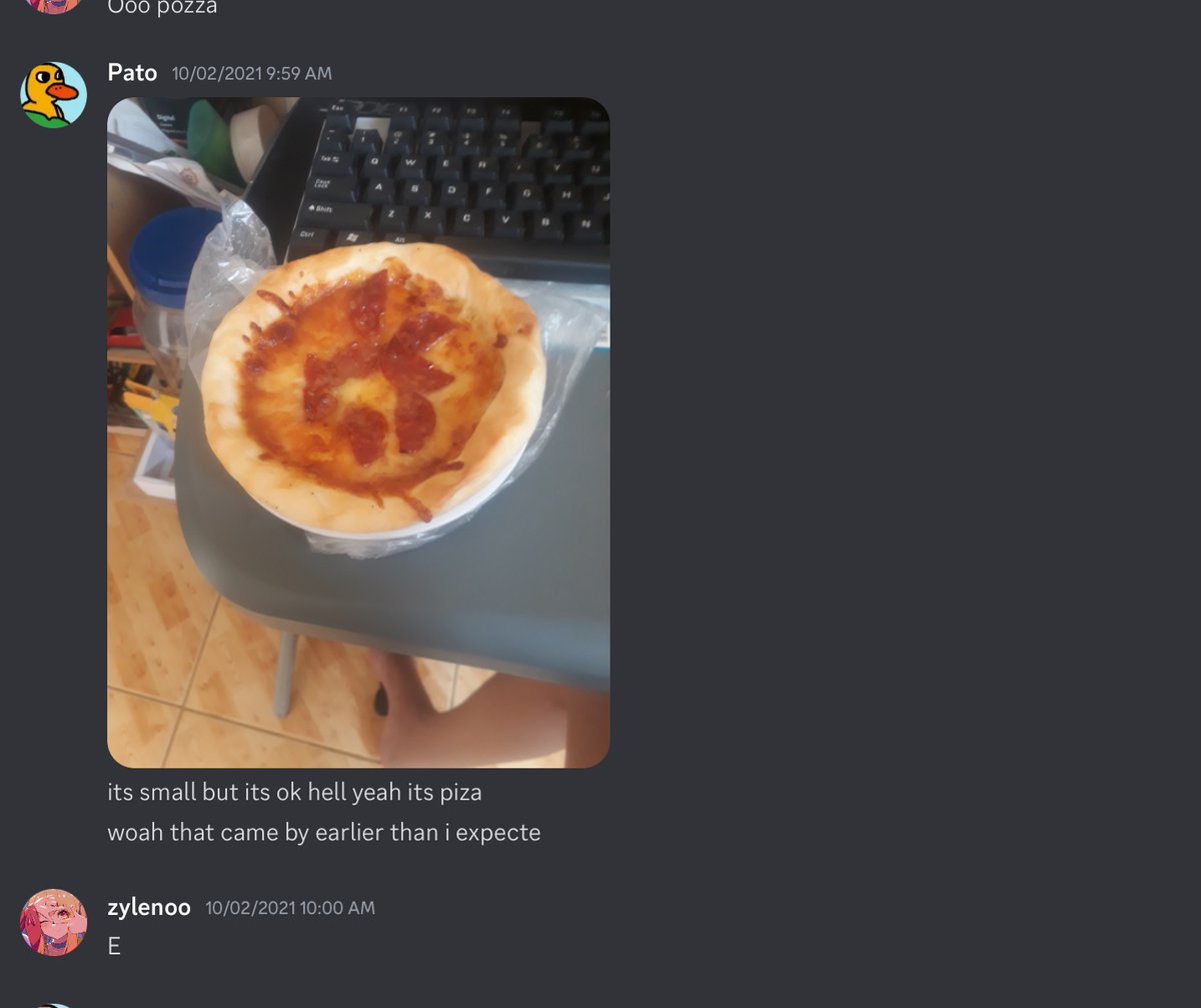 zylenoo's tweet photo. remembered your blood sacrificed pizza,,,  @Soapdkcuk https://t.co/JG84trRRdu