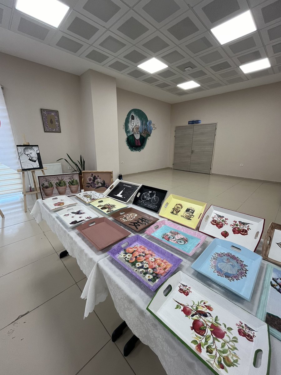 Yurt müdürlüğümüzde açılan El sanatları ve Resim kurslarımızda öğrencilerimiz tarafından yapılan çalışmaları sergiledik.

🎈 Meriç Öğrenci Yurdu 🎈

<a href="/selimakGSB/">Selim AK</a> <a href="/arzum_bulduk/">Arzum Bulduk</a>  <a href="/GSB_Edirne/">Edirne Gençlik ve Spor İl Müdürlüğü</a> <a href="/EdirneKYGM/">GSB Edirne Yurtları</a> <a href="/GSB_EdirneGM/">Edirne Gençlik Merkezi</a>