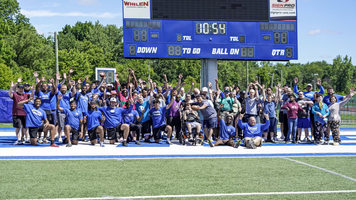 CoachLecht's tweet photo. “Beautiful” day at Arute field! ⁦@beautlivesproj⁩ @ccsu_fb⁩ ⁦@CCSUBlueDevils⁩ ⁦@CCSU⁩ https://t.co/LrHDXJCVs7