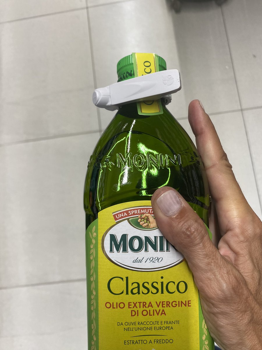 Morelembaum1's tweet image. Giustamente costando €10.70 ha l’antitaccheggio.
#carovita #spesa