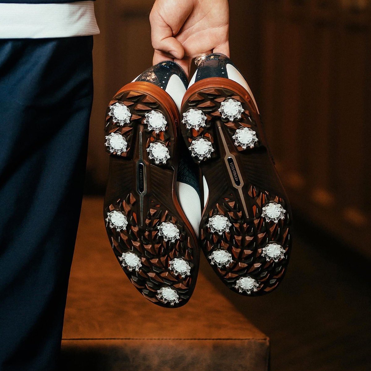 softspikesgolf's tweet photo. Premiere @footjoy performance - perfected for Pinehurst, featuring translucent Pulsar Softspikes.🌲♥️

📸 @footjoy 

#winnerswearspikes #homeoftraction #golfspikes #golfequipment #golfperformance #usopengolf https://t.co/S9T41jU3Mk