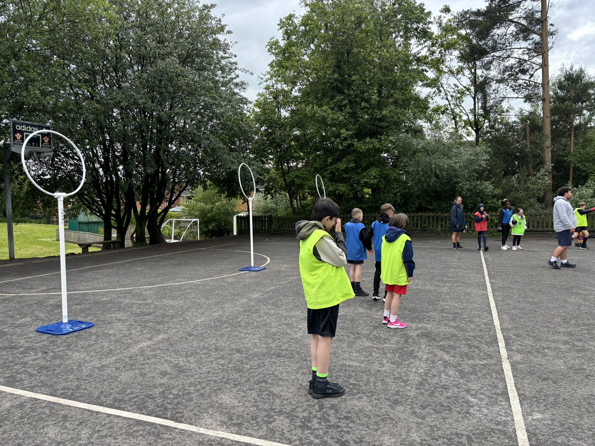 MrC_Year5's tweet photo. Year 5 have loved playing Quidditch today! Huge thank you to our FOOLs who put on this opportunity for us @OURLADYSASPULL https://t.co/9y9qJ1UUj6