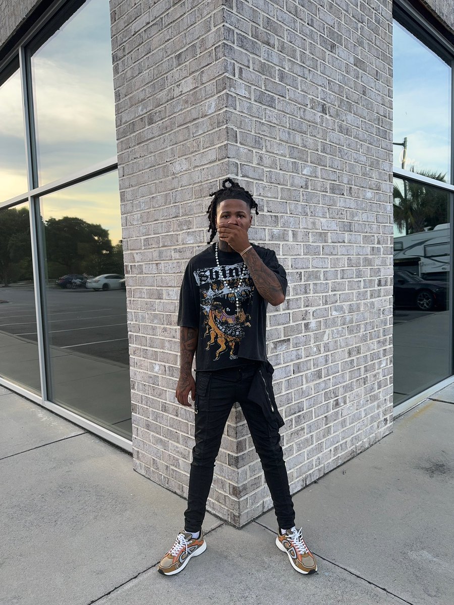 SKI🏴‍☠️ tweet media