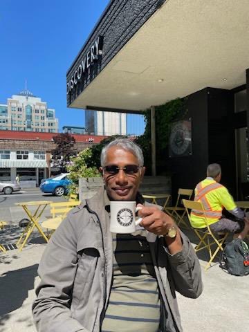 KalagaraHari's tweet image. We also did @DiscoveryCoffee 🇨🇦 ☕️ with local boy @garrettsbarry 🥰 @Ropivacaine 
#CASAM2023 @CAS_RegAnes @CASUpdate @ASRA_Society @jon_bailey_anes