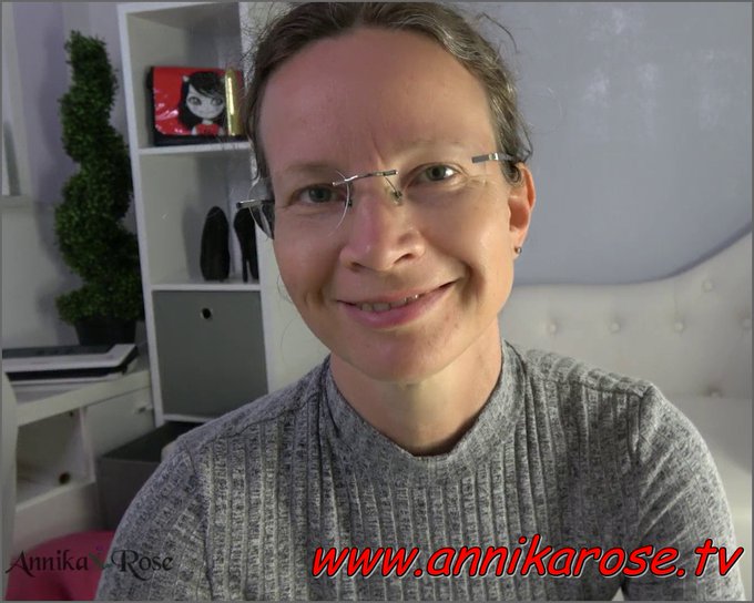 Was hast du heute Abend noch vor? Ich came noch bis 0 Uhr. Bussi Anni  Mehr auf:  https://t.co/dhqEMFzcwb<a href="/tag/brunette"class="tags"><span>#brunette</span></a><a href="/tag/femdom"class="tags"><span>#femdom</span></a><a href="/tag/german"class="tags"><span>#german</span></a><a href="/tag/glasses"class="tags"><span>#glasses</span></a><a href="/tag/milf"class="tags"><span>#milf</span></a><a href="/tag/joi"class="tags"><span>#joi</span></a>