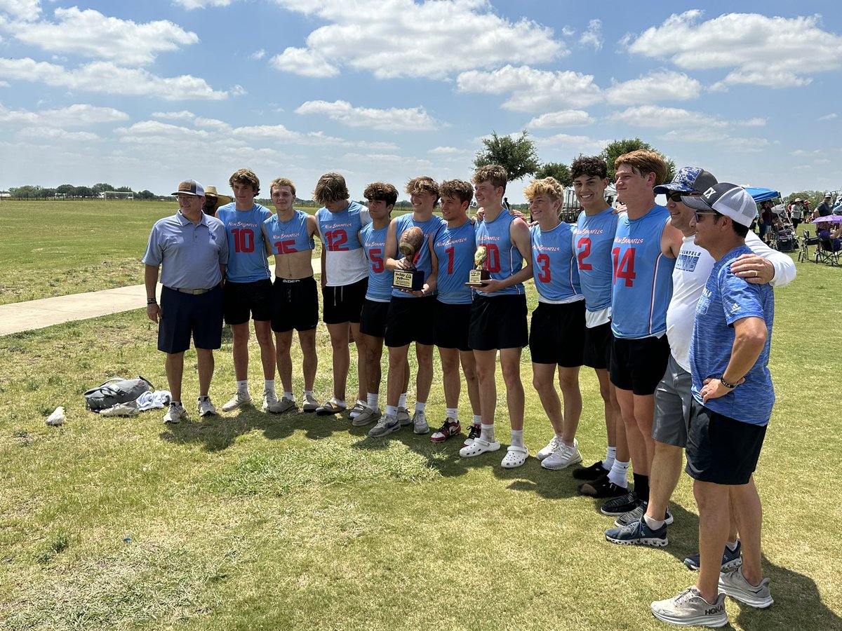 alex devito tweet media