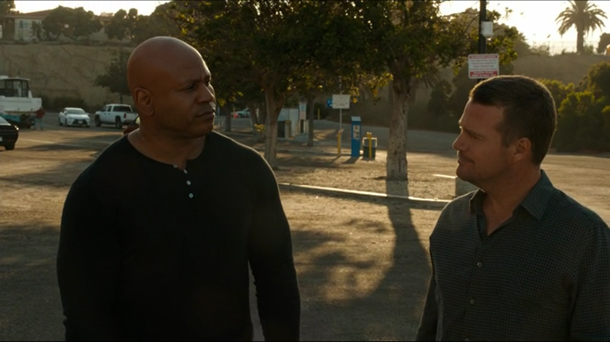 Anna715C's tweet photo. Callen being afraid of sharks pls, I can’t blame him 😬 SAM IS GONNA LIVE IN A BOAT??? THAT BAG IS ALL HE IS GONNA HAVE??? Pls he is turning into season 1 Callen (not exactly but similar) 😭 Their banter pls, Callen will help him 🥹 HE IS GONNA CALL IT MICHELLE STOP IT 😭💔 https://t.co/J4NHpPYhMU