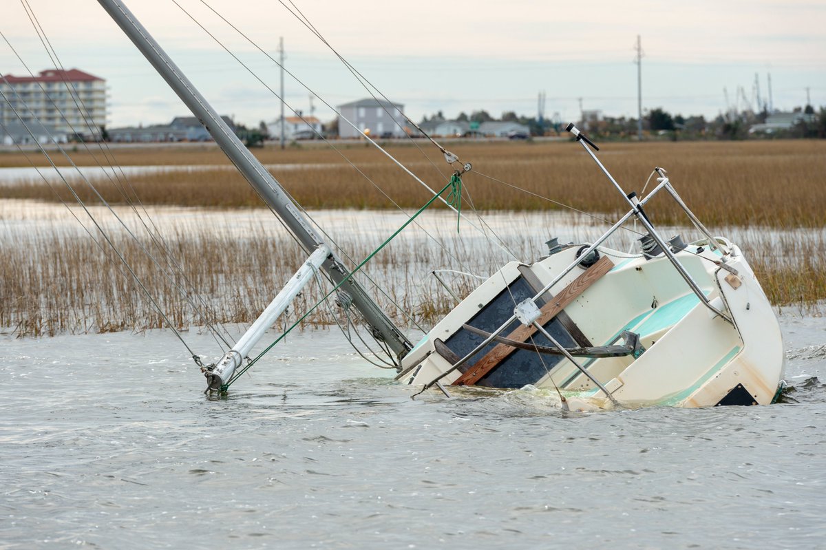 NEW FUNDING OPPORTUNITY: The <a href="/BoatUSFdn/">BoatUS Foundation</a>  Abandoned and Derelict Vessel Removal Grant Program is accepting applications for projects that remove abandoned and derelict vessels across the country. Proposals Due August 12. blog.marinedebris.noaa.gov/special-fundin…
