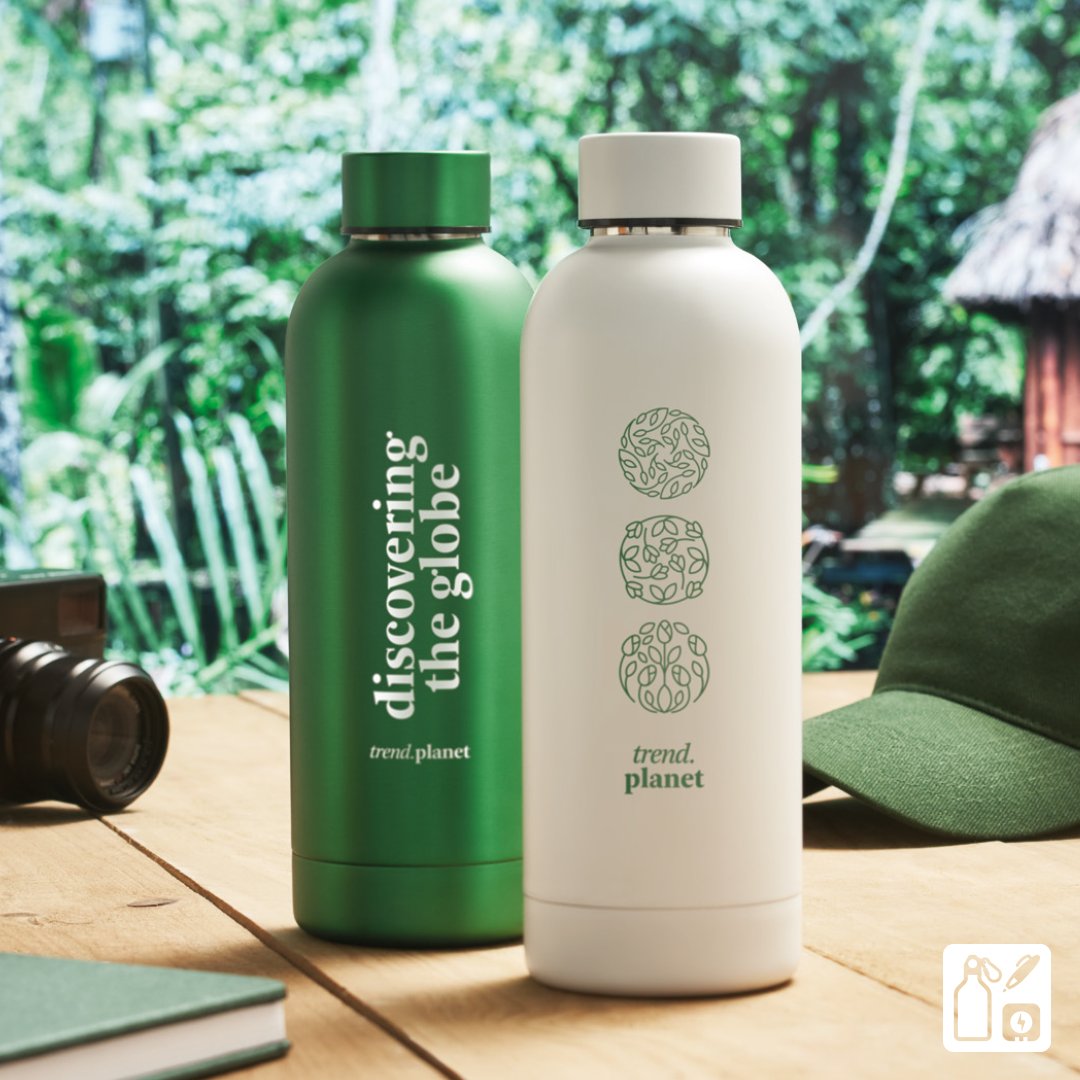 Don't forget to pack your #SummerEssentials! 

Our branded water bottles are perfect for all your #outdoor escapades, from #hiking in #nature to #relaxing on the #beach. 🌿🌊

#SwagBox #WaterBottle #Gift #Hydration #Summer #Trip #Holiday #Vacation