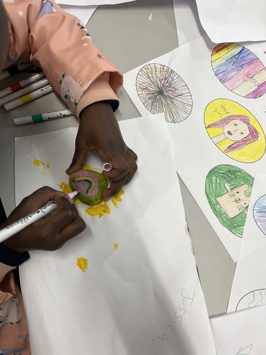 MissJacquesHB's tweet photo. Class 3 designed and made kindness pebbles to put around Clifton for #CommunityActionWeek if you see one, I hope we made you smile! @HighbankPrimary #highbank https://t.co/v1YnMPsKde