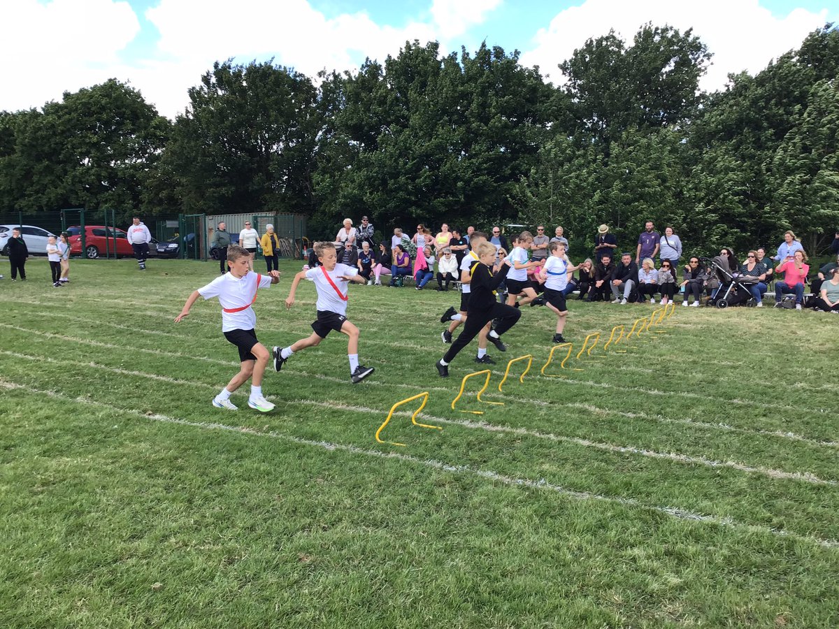 GildedHollins's tweet image. What a way to end last week with #KeyStage2 @YourSchoolGames Day! Thank you to all of the adults who came to watch and well done to all children who took part! 🔴🔵🟡🟢 #GoGilded
