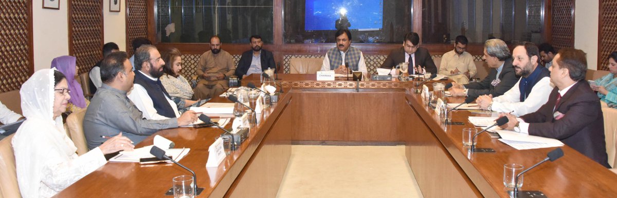 1/2: سینیٹ کی ہاوس کمیٹی کا اِجلاس ڈپٹی چیئرمین سینیٹ سیدال خان کی سربراہی میں پارلیمنٹ ہاوس میں منعقد ہوا۔ کمیٹی نے آج کے اِجلاس میں پارلیمنٹ لاجز میں پارلیمنٹر ینز کو درپیشِ مسائل کا تفصیل سے جائزہ لیا اور فیصلہ کیا کہ کمیٹی کے آئندہ اجلاس میں سی ڈی اے سے تفصیلی بریفنگ لے گی۔